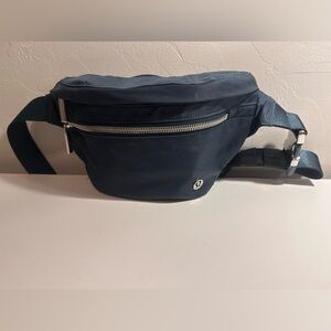 Lululemon City Adventurer Belt Bag 2.5L Submarine Green